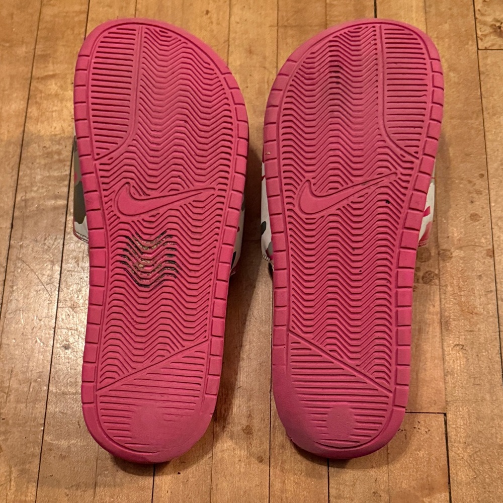 Nike Pink and Gray Camo Slide Sandals - Picture 3 of 7